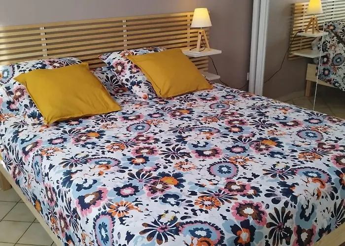 Appartement T3 Spacieux Avec Vue Sur L\'Etang De Thau Au 1Er Etage D\'Une Villa - Entree Independante