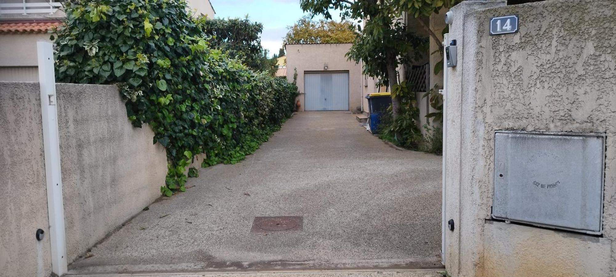 Apartment T3 Spacieux Avec Vue Sur L'etang De Thau Au 1er Etage D'une - Entree Independante *